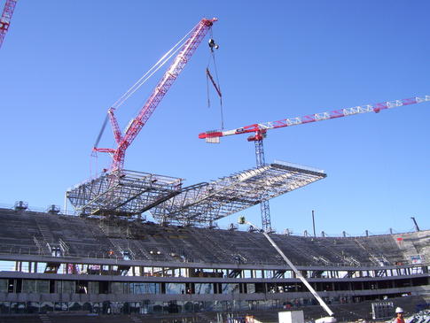Toit du stade de foot de Bordeaux en construction